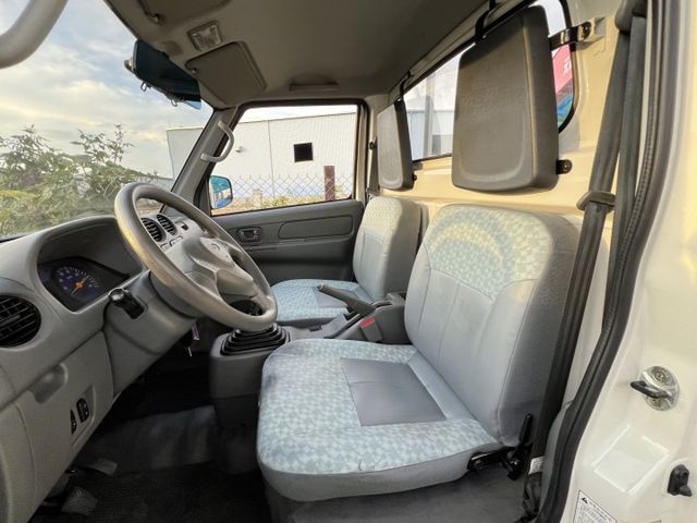 全車如新/外觀及內裝乾淨/一手車/遙控中控鎖/無事故/無泡水  第7張相片