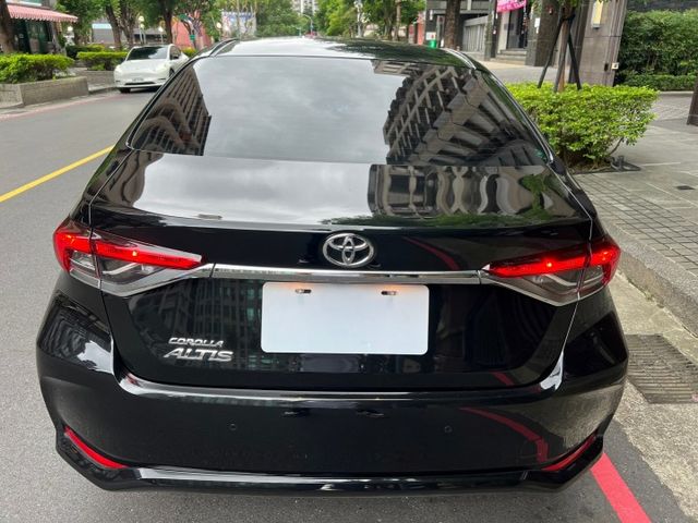 2023年TOYOTA ALTIS 僅跑2萬多公里 跟新的一樣 原版件~  第6張相片