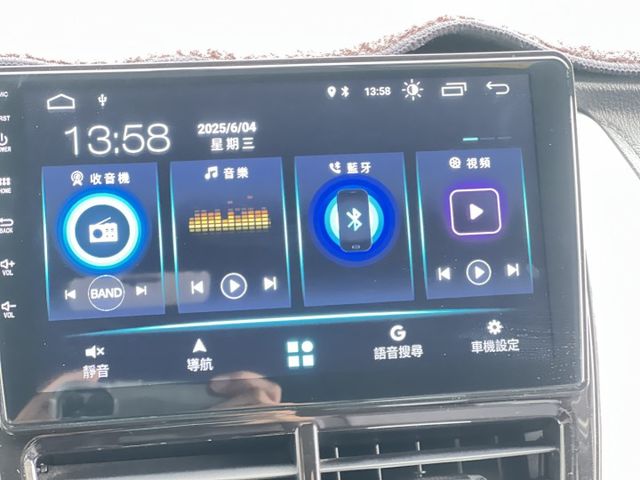 市場稀有 S版 Yaris！ 里程僅跑 5.9 萬公里 前後碟煞 第三方認證 原版件  第13張相片