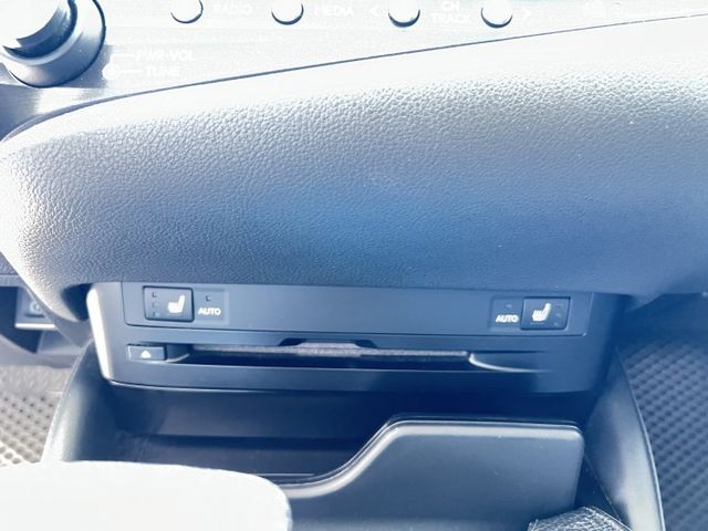 2020年 LEXUS ES200 2.0  只跑 5.7萬公里 第三方認證 無事故無泡水  第13張相片