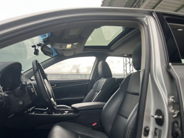 旗艦豪華房車到店！2012年 LEXUS GS250  2.0L 自然進氣｜一手精品好車  第12張相片