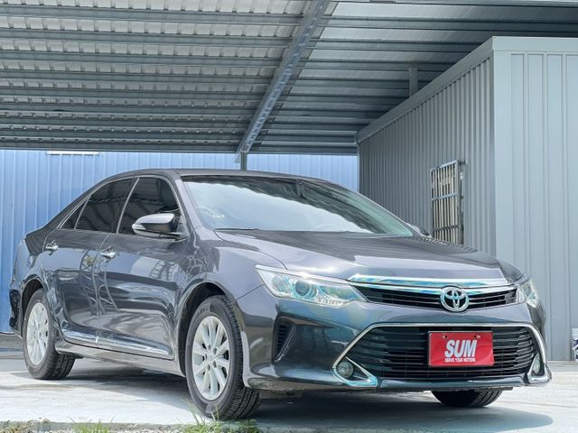 2018年 TOYOTA 2.0 CAMRY 僅跑12萬公里 / I-KEY / 恆溫 / 導航 / 定速 / 原版件  第1張相片