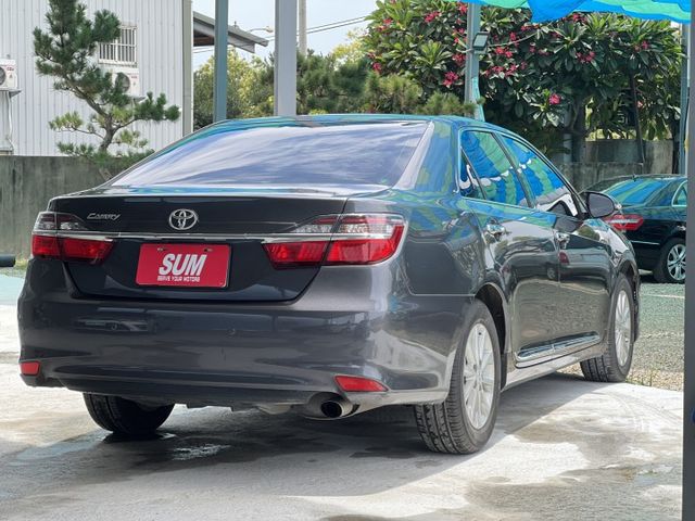 2018年 TOYOTA 2.0 CAMRY 僅跑12萬公里 / I-KEY / 恆溫 / 導航 / 定速 / 原版件  第5張相片