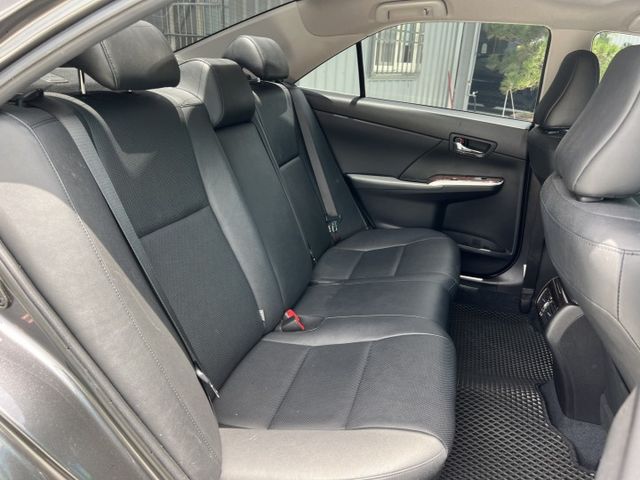 2018年 TOYOTA 2.0 CAMRY 僅跑12萬公里 / I-KEY / 恆溫 / 導航 / 定速 / 原版件  第9張相片