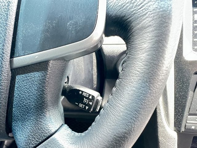 2018年 TOYOTA 2.0 CAMRY 僅跑12萬公里 / I-KEY / 恆溫 / 導航 / 定速 / 原版件  第15張相片