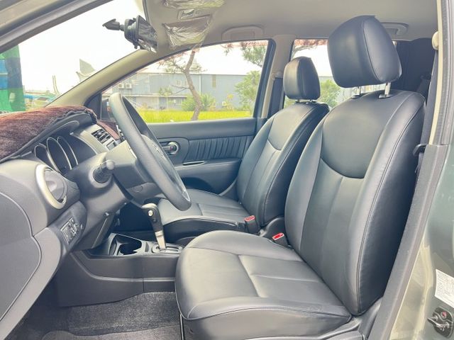 2013年 NISSAN LIVINA 1.6 一手車、原版件、代步首選好車  第7張相片