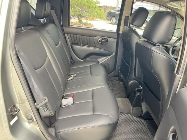 2013年 NISSAN LIVINA 1.6 一手車、原版件、代步首選好車  第9張相片