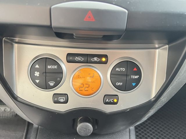 2013年 NISSAN LIVINA 1.6 一手車、原版件、代步首選好車  第13張相片