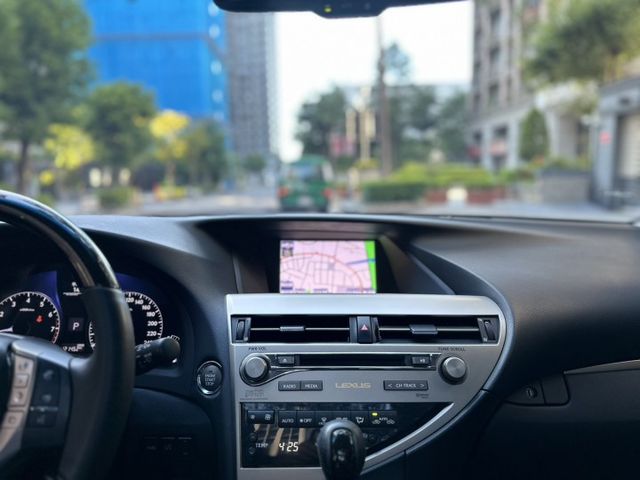 2012年LEXUS 3.5 RX350 4WD 僅跑12萬公里 原版件 全景天窗  第16張相片