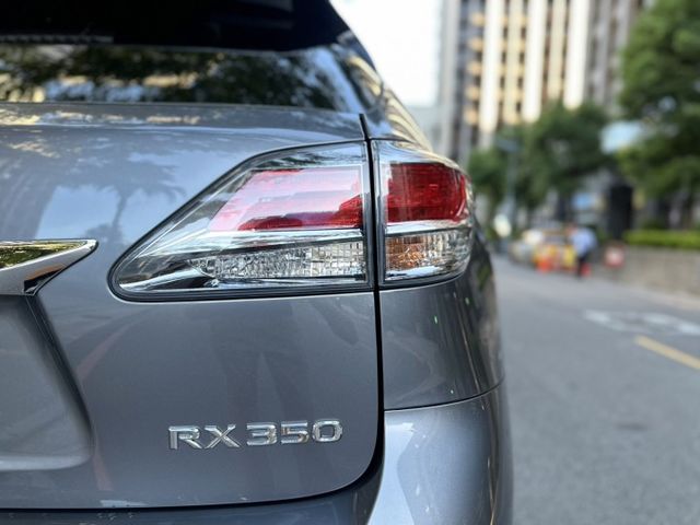 2012年LEXUS 3.5 RX350 4WD 僅跑12萬公里 原版件 全景天窗  第20張相片