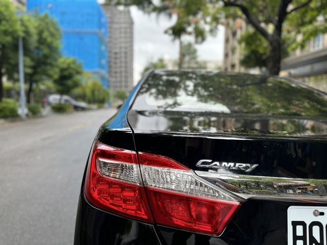 2012年TOYOTA 2.0 CAMRY  僅跑10萬公里 全車原版件 車庫車 車況超優  第14張相片