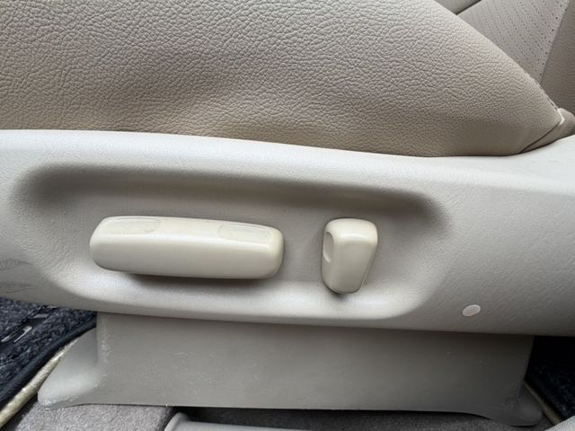 2005年TOYOATA WISH 雙天窗 電動椅 循跡 便宜賣了  第13張相片