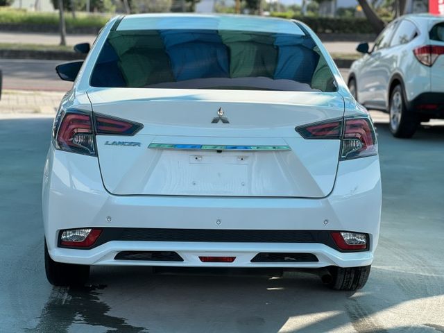 2021年三菱 1.8 LANCER 僅跑6萬公里 原版件  第4張相片