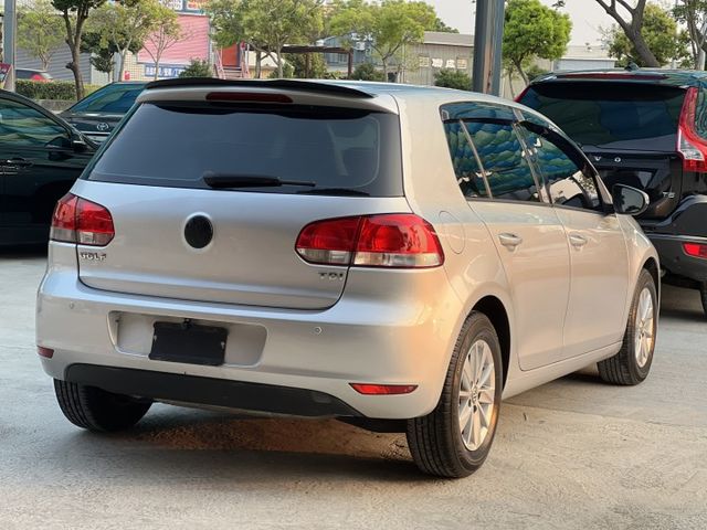 2010年福斯GOLF 1.6 僅跑14萬公里  第5張相片