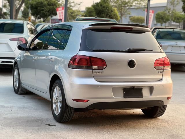 2010年福斯GOLF 1.6 僅跑14萬公里  第6張相片