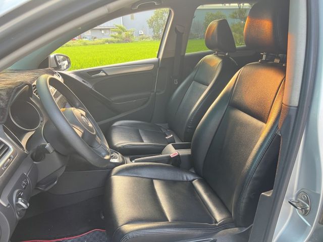 2010年福斯GOLF 1.6 僅跑14萬公里  第7張相片