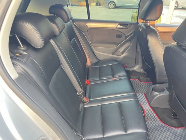 2010年福斯GOLF 1.6 僅跑14萬公里  第9張相片