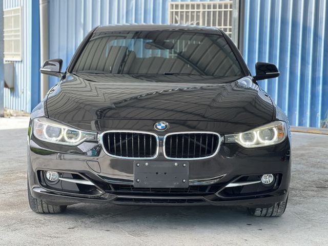 2012年BMW 2.0 320I 總代理 原版件 僅跑11萬公里  第2張相片