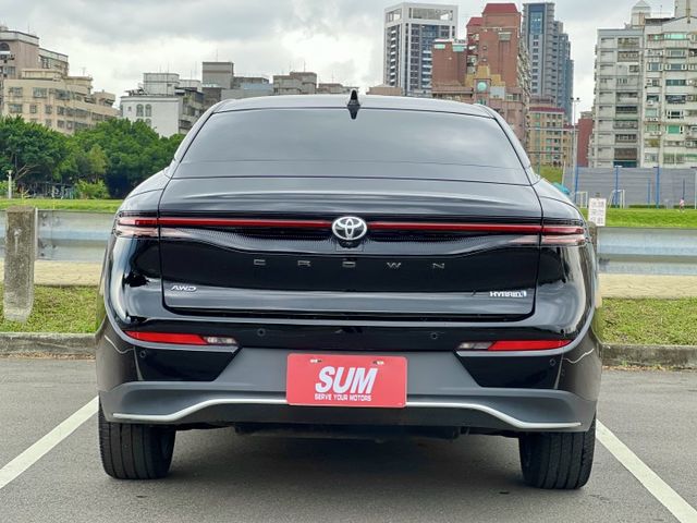 2024年TOYOTA Crown CROWN 2.4  4WD皇家版 2萬多公里  第4張相片