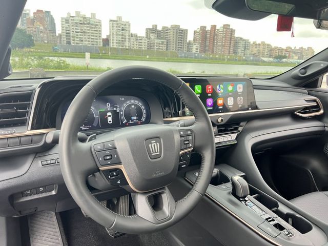 2024年TOYOTA Crown CROWN 2.4  4WD皇家版 2萬多公里  第13張相片