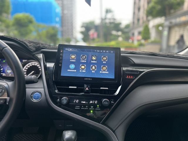 2021年TOYOTA 2.5 CAMRY HV 僅跑4.6萬公里 電池原廠8年16萬公里保固 全額貸 車庫車  第15張相片