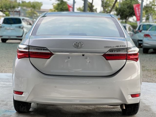 2019年TOYOTA 1.8 ALTIS 原版件 / 全原廠保養 /盲點偵測 / 導航 /  第4張相片