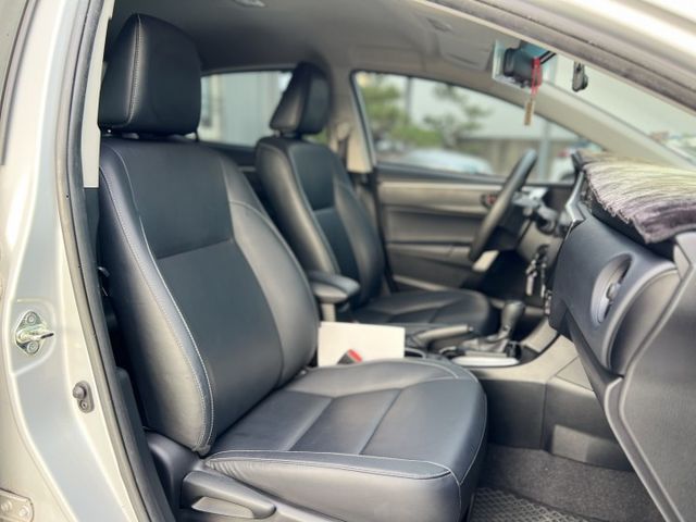 2019年TOYOTA 1.8 ALTIS 原版件 / 全原廠保養 /盲點偵測 / 導航 /  第8張相片