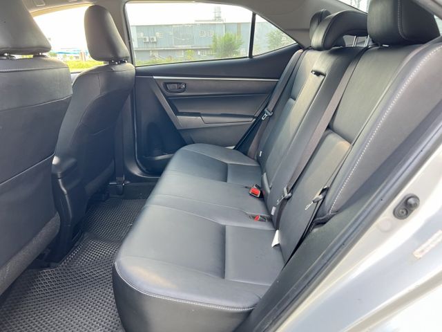 2019年TOYOTA 1.8 ALTIS 原版件 / 全原廠保養 /盲點偵測 / 導航 /  第10張相片