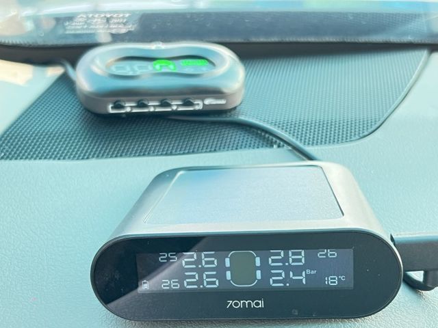 2011年TOYOTA 2.4 CAMRY 僅跑5萬公里 原版件  第16張相片