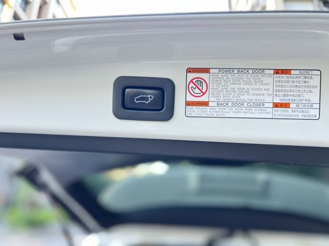 2017年TOYOTA 2.4 PREVIA 豪華版 雙電動滑門  第16張相片