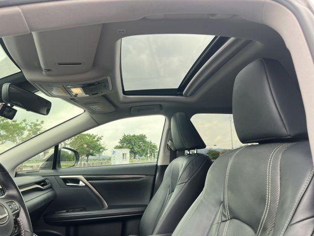 2017年LEXUS 2.0 RX200T 頂級版  第15張相片