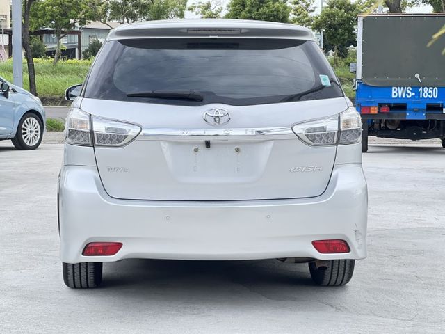 2011年TOYOTA 2.0 WISH 電動椅 定速 循跡 安桌機 行車紀錄器 前後鏡頭  第4張相片