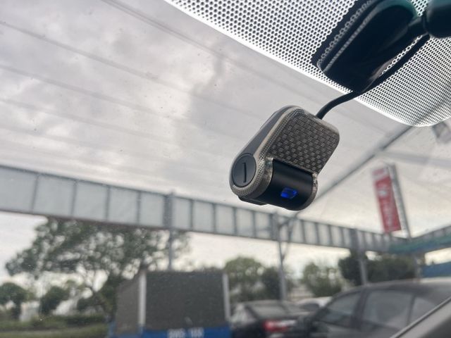 2011年TOYOTA 2.0 WISH 電動椅 定速 循跡 安桌機 行車紀錄器 前後鏡頭  第14張相片