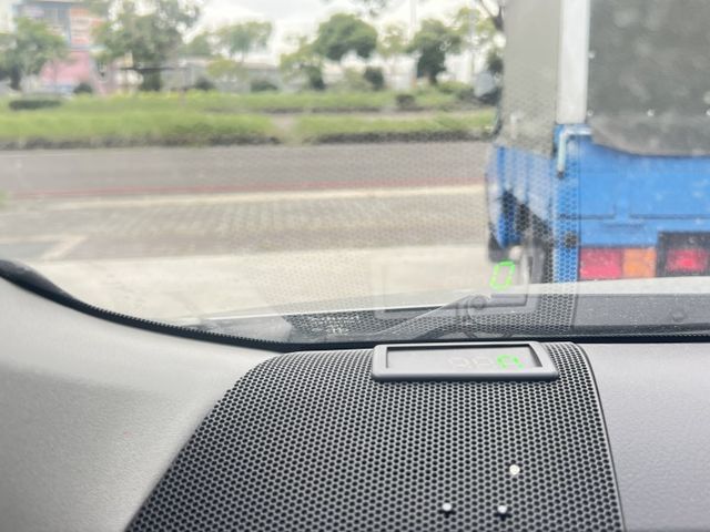 2011年TOYOTA 2.0 WISH 電動椅 定速 循跡 安桌機 行車紀錄器 前後鏡頭  第17張相片