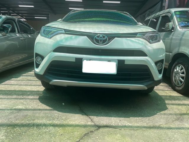 2016年TOYOTA 2.0 RAV4  原版件 安卓機 環景影像 電動椅 LED頭燈  第2張相片