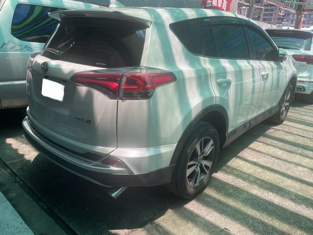 2016年TOYOTA 2.0 RAV4  原版件 安卓機 環景影像 電動椅 LED頭燈  第5張相片