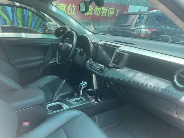 2016年TOYOTA 2.0 RAV4  原版件 安卓機 環景影像 電動椅 LED頭燈  第8張相片