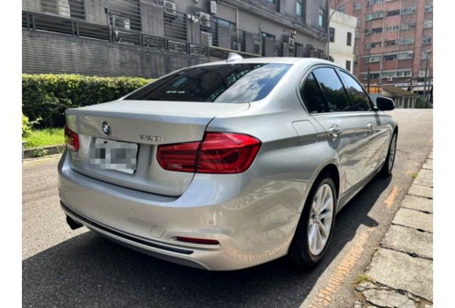 BMW 總代理 320I SPORT LINE 一手里程8萬 認證車  第4張相片