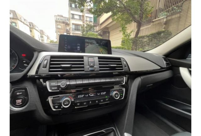 BMW 總代理 320I SPORT LINE 一手里程8萬 認證車  第13張相片
