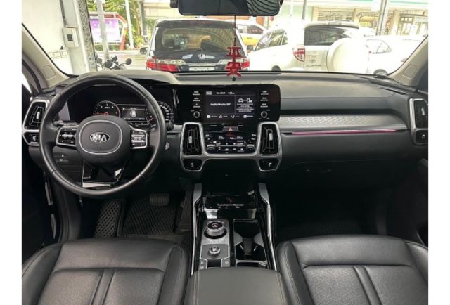 Kia SORENTO  第7張相片