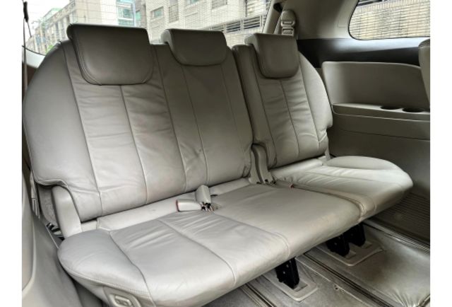 Toyota PREVIA  第10張相片
