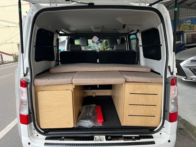 TOYOTA豐田 TOWN ACE  第9張相片
