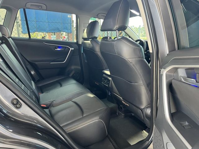 TOYOTA豐田 RAV4  第8張相片