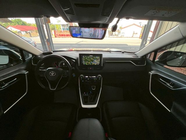 TOYOTA豐田 RAV4  第5張相片
