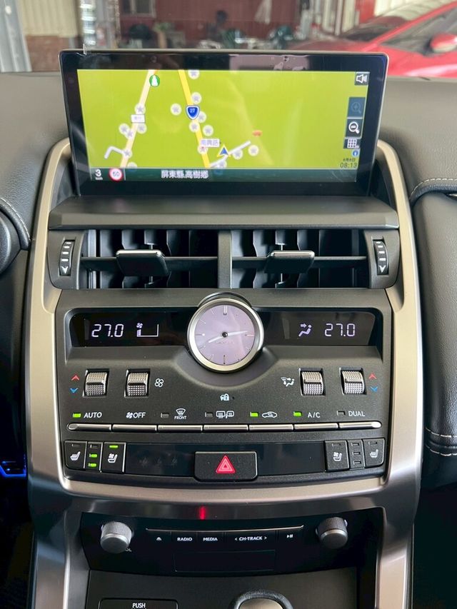 LEXUS凌志 NX300  第13張相片