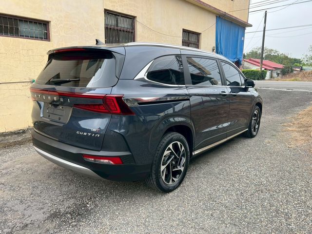 HYUNDAI現代 CUSTIN  第2張相片