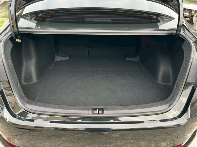 TOYOTA豐田 ALTIS  第9張相片