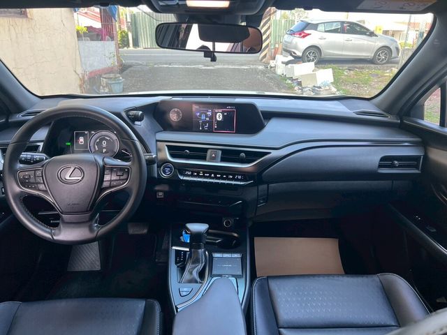 LEXUS凌志 UX250H  第5張相片