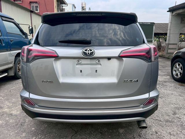 TOYOTA豐田 RAV4  第4張相片