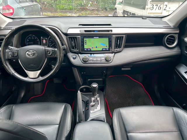 TOYOTA豐田 RAV4  第8張相片